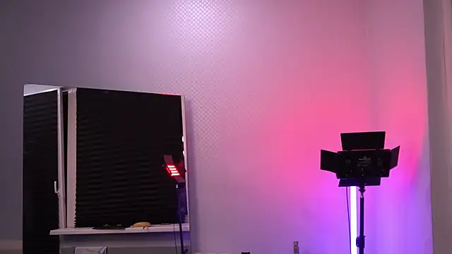 Snapshot of Bruno_Banani chatting on October 26, 2025, 4:18 pm Bruno Banani online show from October 26, 2025, 4:18 pm