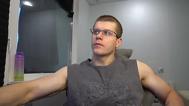 Snapshot of Bruno_Banani chatting on October 2, 2025, 3:37 pm Bruno Banani online show from October 2, 2025, 3:37 pm