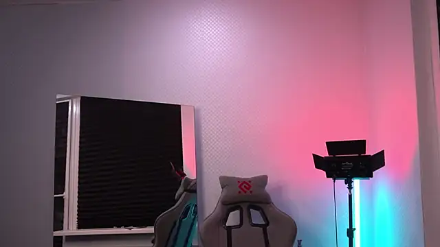 Snapshot of Bruno_Banani chatting on October 24, 2025, 3:44 pm Bruno Banani online show from October 24, 2025, 3:44 pm