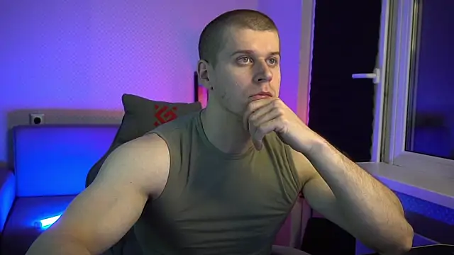 Snapshot of Bruno_Banani chatting on September 18, 2025, 5:27 pm Bruno Banani online show from September 18, 2025, 5:27 pm