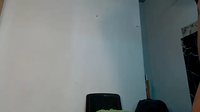 KristalTsXXX online show from June 3, 2026, 2:33 pm