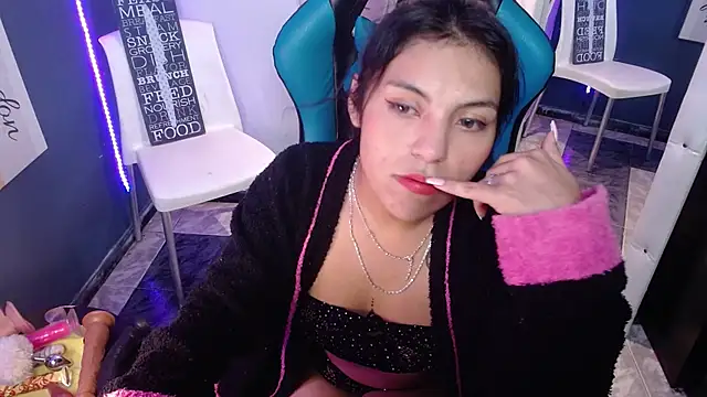 MartinaFonse online show from January 31, 2025, 5:09 am