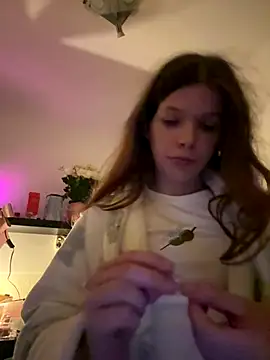 sophiamlf online show from December 13, 2025, 8:26 pm