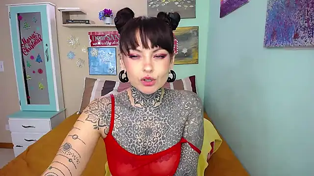 LolaRouse online show from December 24, 2024, 7:22 pm