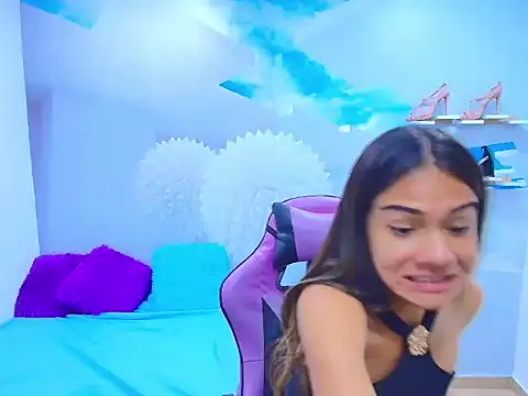 Snapshot of DEMI_LEED chatting on September 22, 2025, 2:01 pm DEMI LEED online show from September 22, 2025, 2:01 pm