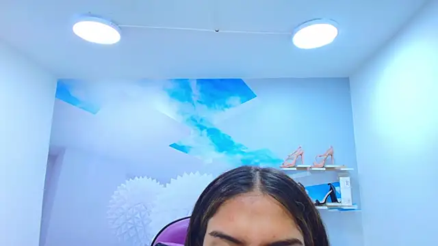 Snapshot of DEMI_LEED chatting on September 18, 2025, 1:14 pm DEMI LEED online show from September 18, 2025, 1:14 pm