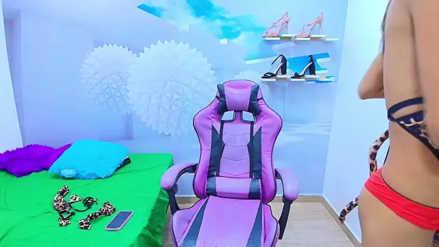 Snapshot of DEMI_LEED chatting on September 25, 2025, 12:22 pm DEMI LEED online show from September 25, 2025, 12:22 pm