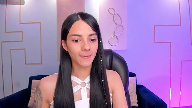 HannahJamesX online show from December 20, 2024, 10:43 pm