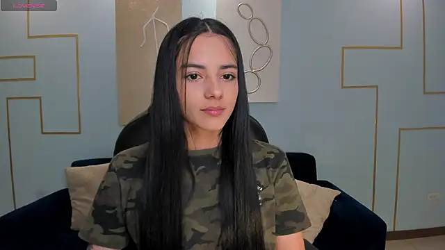 HannahJamesX online show from December 17, 2024, 6:53 pm