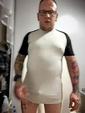 Snapshot of PierreNaked89 chatting on October 9, 2025, 9:15 pm PierreNaked89 online show from October 9, 2025, 9:15 pm