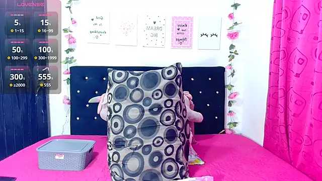 Snapshot of CiaraEbony chatting on October 3, 2025, 1:20 am CiaraEbony online show from October 3, 2025, 1:20 am