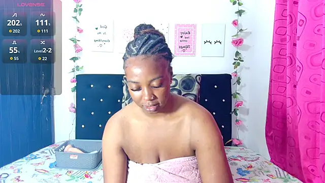 CiaraEbony online show from December 18, 2025, 11:30 pm