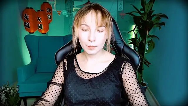 JasmineMilko online show from October 14, 2025, 5:08 am