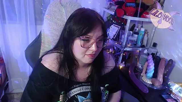 LiloMoon69 online show from March 6, 2025, 6:41 am