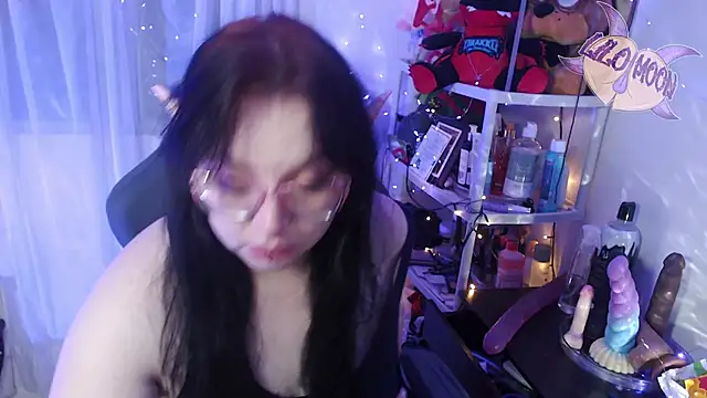 LiloMoon69 online show from February 26, 2025, 3:46 am