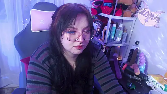 LiloMoon69 online show from March 19, 2025, 3:20 am