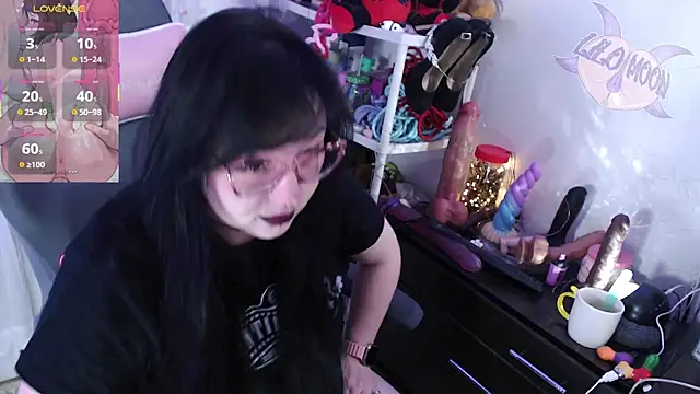 LiloMoon69 online show from September 18, 2025, 1:25 pm