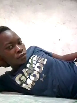 sexyblackya online show from December 4, 2025, 4:44 am