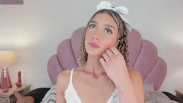 Snapshot of Daddysgirl1_ chatting on October 1, 2025, 8:46 pm Daddysgirl1  online show from October 1, 2025, 8:46 pm