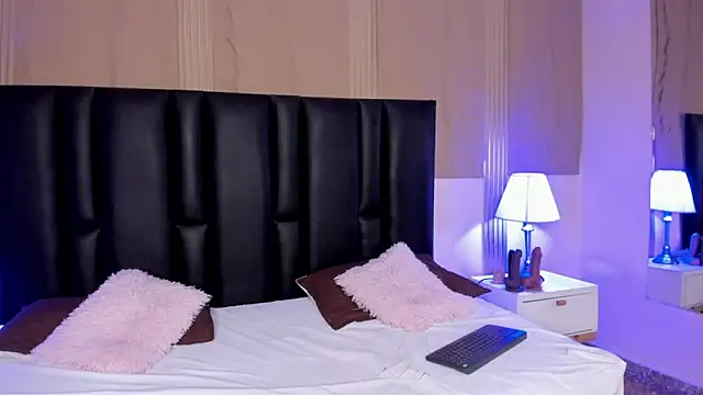 Snapshot of Milf_meli chatting on October 24, 2025, 7:24 pm Milf meli online show from October 24, 2025, 7:24 pm