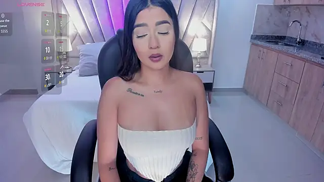 amelie jhons online show from November 16, 2025, 8:24 pm