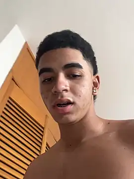 JoanG10 online show from March 12, 2026, 10:03 pm