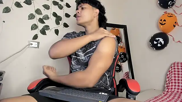 Snapshot of johan_beley_ chatting on October 26, 2025, 4:40 pm johan beley online show from October 26, 2025, 4:40 pm