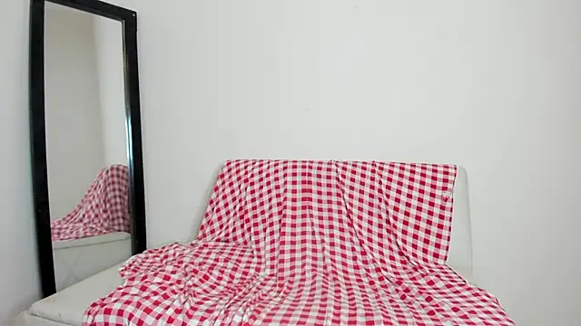 Snapshot of johan_beley_ chatting on October 18, 2025, 4:20 pm johan beley online show from October 18, 2025, 4:20 pm