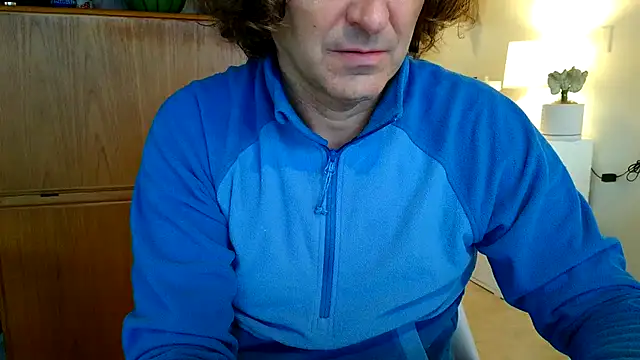 Snapshot of costanza7070 chatting on March 6, 2025, 1:16 am costanza7070 online show from March 6, 2025, 1:16 am