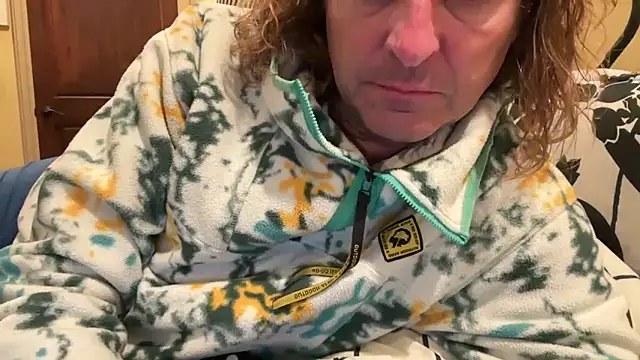 Snapshot of costanza7070 chatting on June 15, 2026, 3:51 am costanza7070 online show from June 15, 2026, 3:51 am