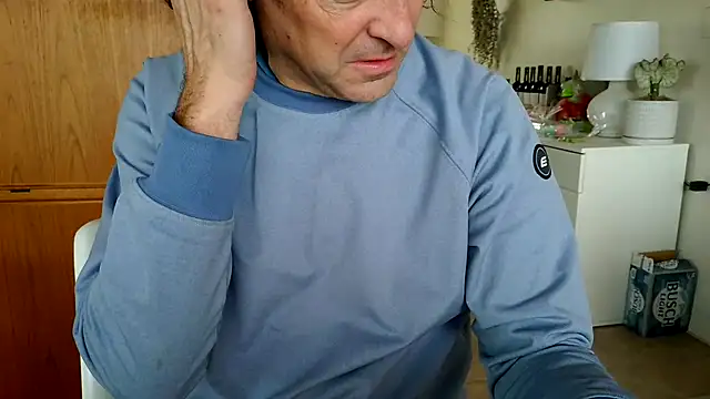 Snapshot of costanza7070 chatting on March 16, 2025, 4:45 pm costanza7070 online show from March 16, 2025, 4:45 pm