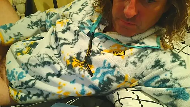 Snapshot of costanza7070 chatting on June 18, 2026, 4:44 am costanza7070 online show from June 18, 2026, 4:44 am