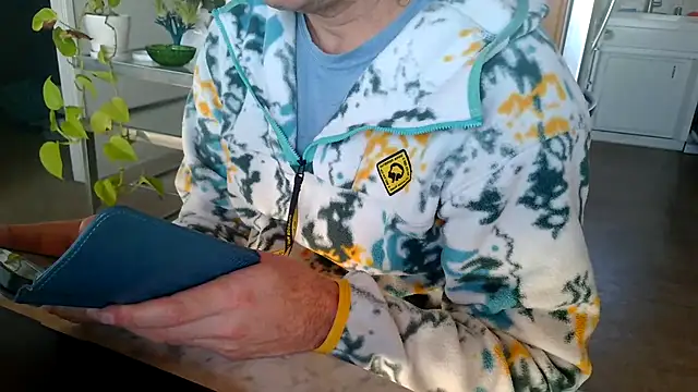 Snapshot of costanza7070 chatting on February 24, 2025, 9:52 pm costanza7070 online show from February 24, 2025, 9:52 pm