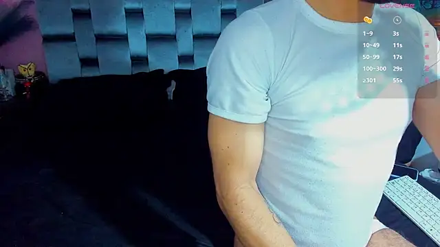 Piggy Eddy online show from February 6, 2025, 2:26 pm