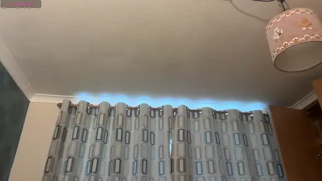 Snapshot of JennyHazel1 chatting on October 31, 2025, 2:46 pm JennyHazel1 online show from October 31, 2025, 2:46 pm