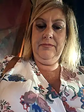 Snapshot of Mara-24 chatting on September 20, 2025, 8:14 pm Mara-24 online show from September 20, 2025, 8:14 pm