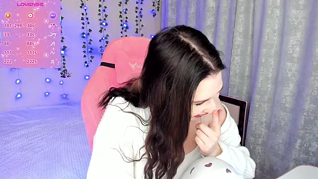 Alice   Rose online show from October 14, 2025, 6:41 pm