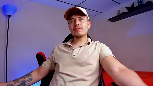 Snapshot of james_connor2 chatting on October 2, 2025, 6:44 pm james connor2 online show from October 2, 2025, 6:44 pm