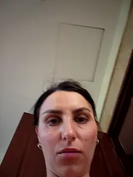 Snapshot of Izabella_Bella chatting on February 7, 2026, 8:00 am Izabella Bella online show from February 7, 2026, 8:00 am