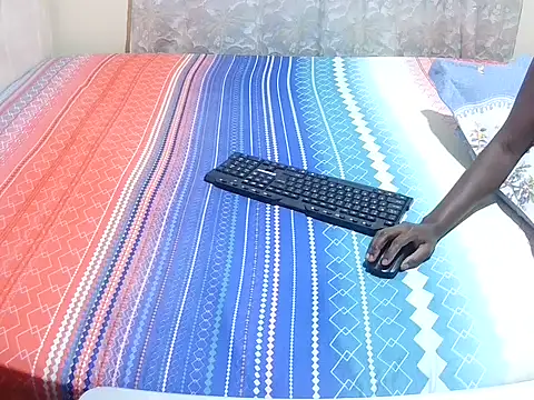 slender sweet online show from February 12, 2026, 11:32 am