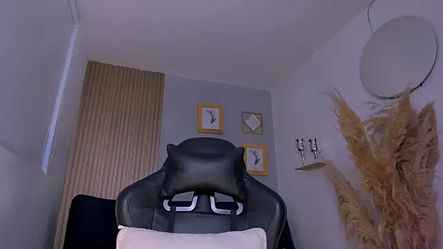 NatyFerrer  online show from October 1, 2025, 10:52 am