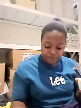 Snapshot of Yours_faithfully1 chatting on November 29, 2025, 12:27 pm Yours faithfully1 online show from November 29, 2025, 12:27 pm