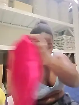 Snapshot of Yours_faithfully1 chatting on November 28, 2025, 11:54 am Yours faithfully1 online show from November 28, 2025, 11:54 am