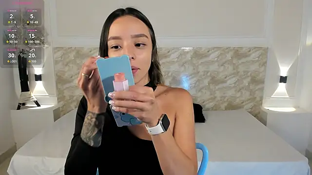 Snapshot of AliceRoss0 chatting on October 9, 2025, 7:58 pm AliceRoss0 online show from October 9, 2025, 7:58 pm