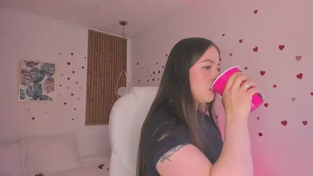 TiffanyWright online show from April 10, 2026, 1:40 pm