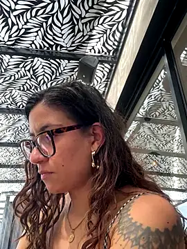 Snapshot of ValeriEvan chatting on September 22, 2025, 7:09 pm ValeriEvan online show from September 22, 2025, 7:09 pm