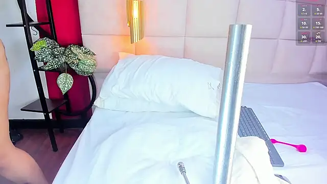 Snapshot of Amberluy chatting on February 23, 2026, 7:36 pm Amberluy online show from February 23, 2026, 7:36 pm