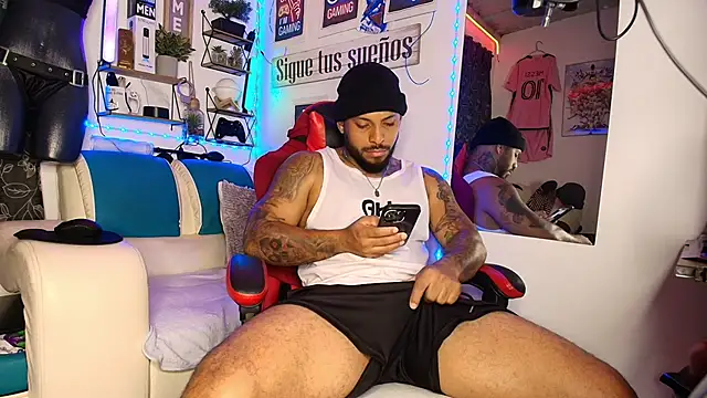 Leenar Key online show from March 30, 2026, 3:24 pm