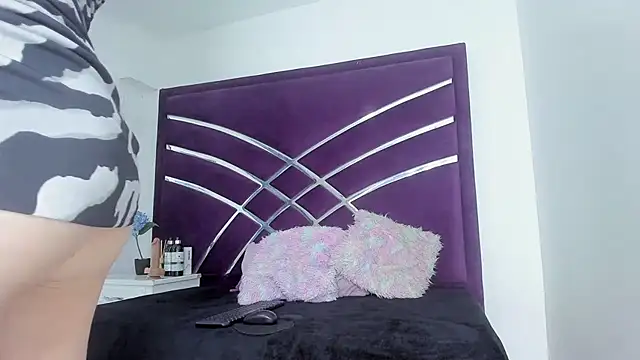 Snapshot of MaiteHT chatting on October 12, 2025, 9:05 pm MaiteHT online show from October 12, 2025, 9:05 pm