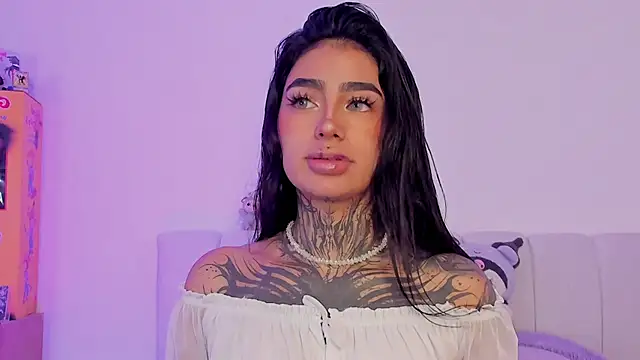 shadowcatt  online show from November 28, 2025, 8:42 pm